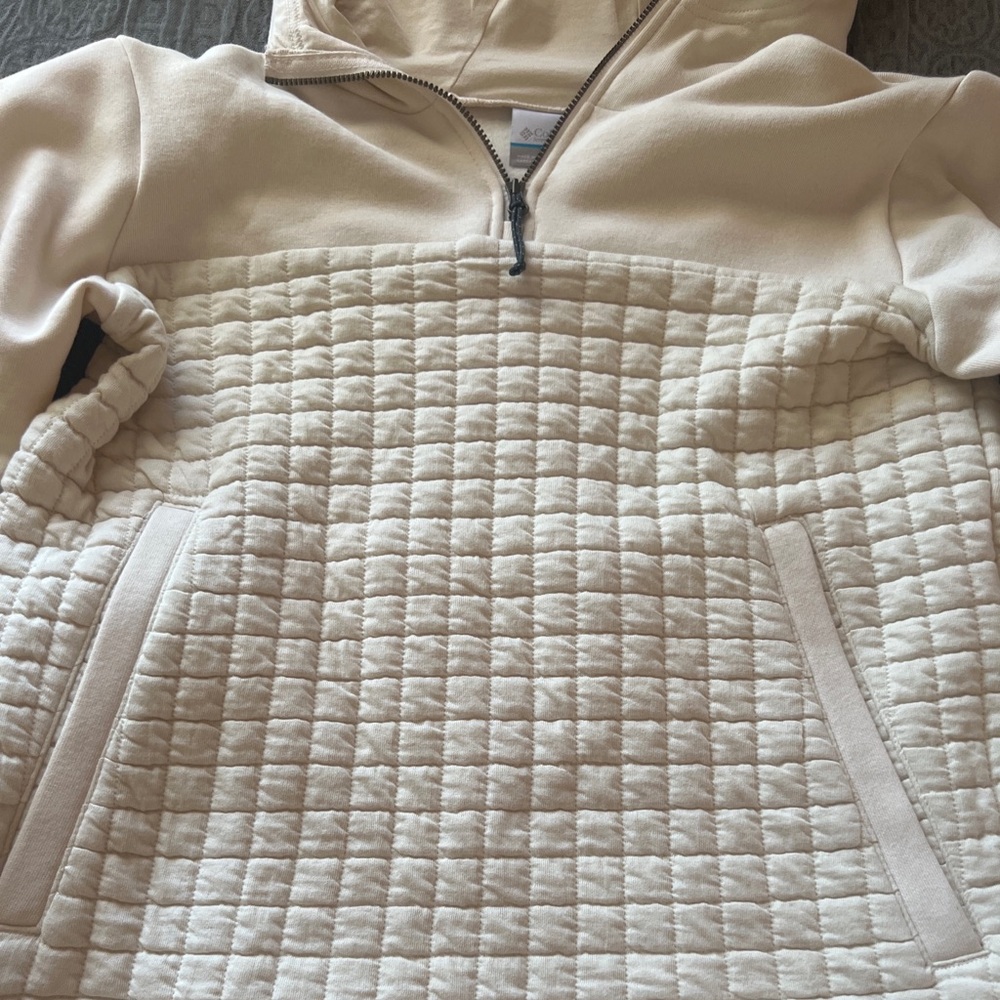 Columbia pullover jacket with hood